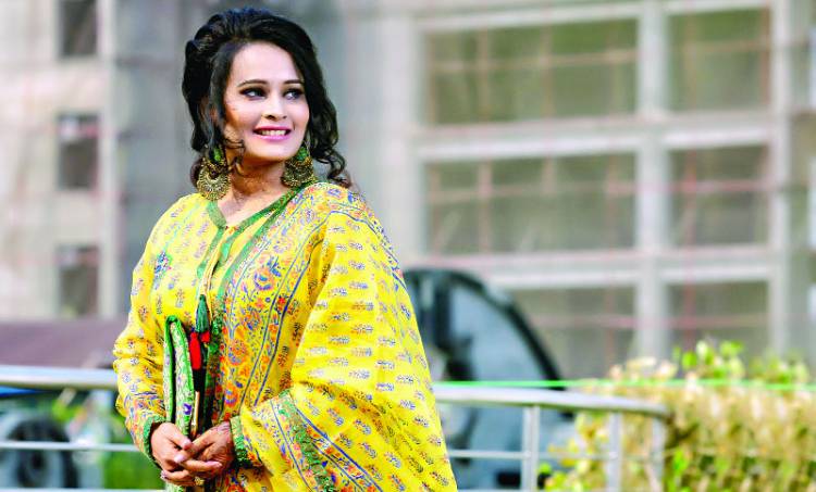 নতুন বউয়ের দাওয়াতের সাজ-পোশাক