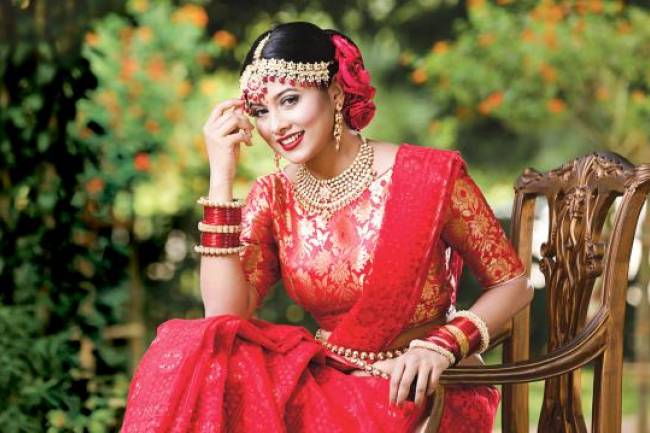 কনের শাড়ীর  ব্লাউজে বৈচিত্র্য